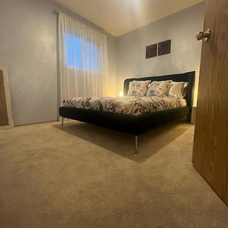 Home Away From Home!! YYC Екстериор снимка