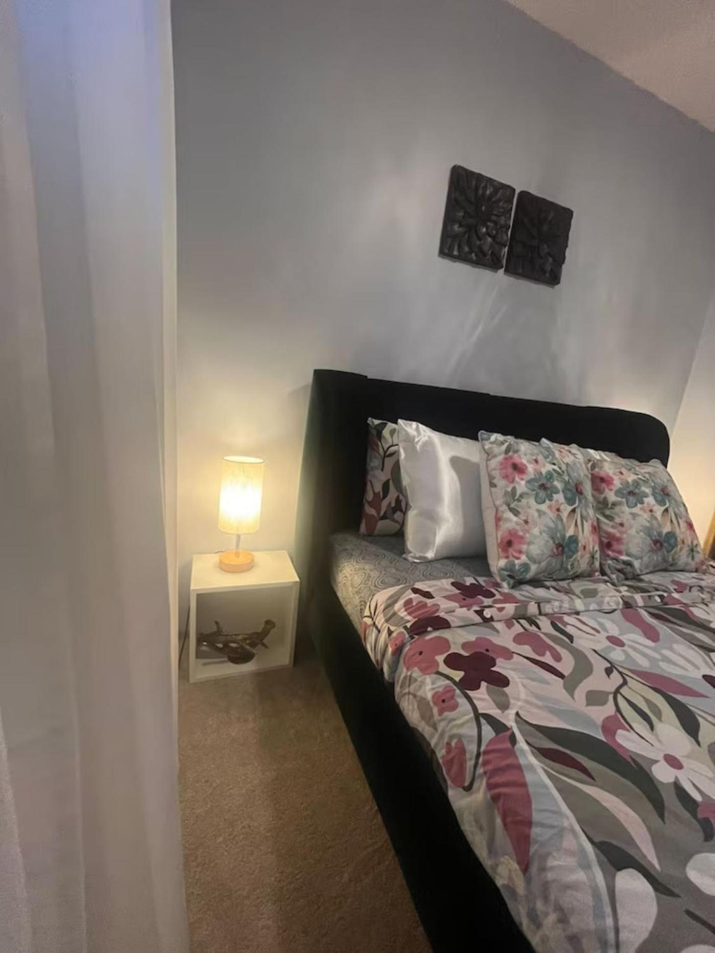 Home Away From Home!! YYC Екстериор снимка