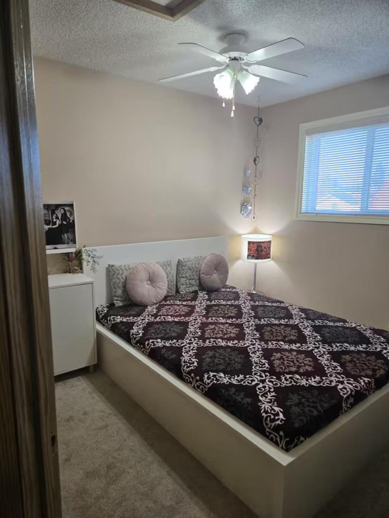 Home Away From Home!! YYC Екстериор снимка